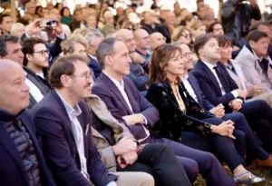 Carole Delga rassemble 2000 personnes à Bram : la gauche en quête de renouveau