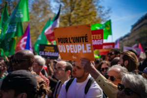 Rassemblement LFI contre le RN Place de la République le 6 avril ( CD compte X Manuel Bompard, coordinateur de LFI sur son co