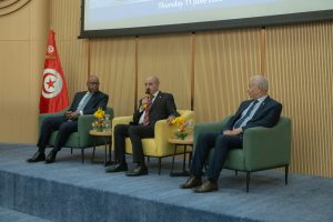Le ministre des Affaires étrangères Mohamed Ali Nafti et le secrétaire général de l’organisation Wamkele Mene ( credit photo